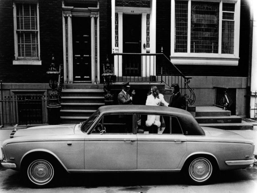  Rolls-Royce Silver Shadow LWB 1969 года  (фото 4 из 5)